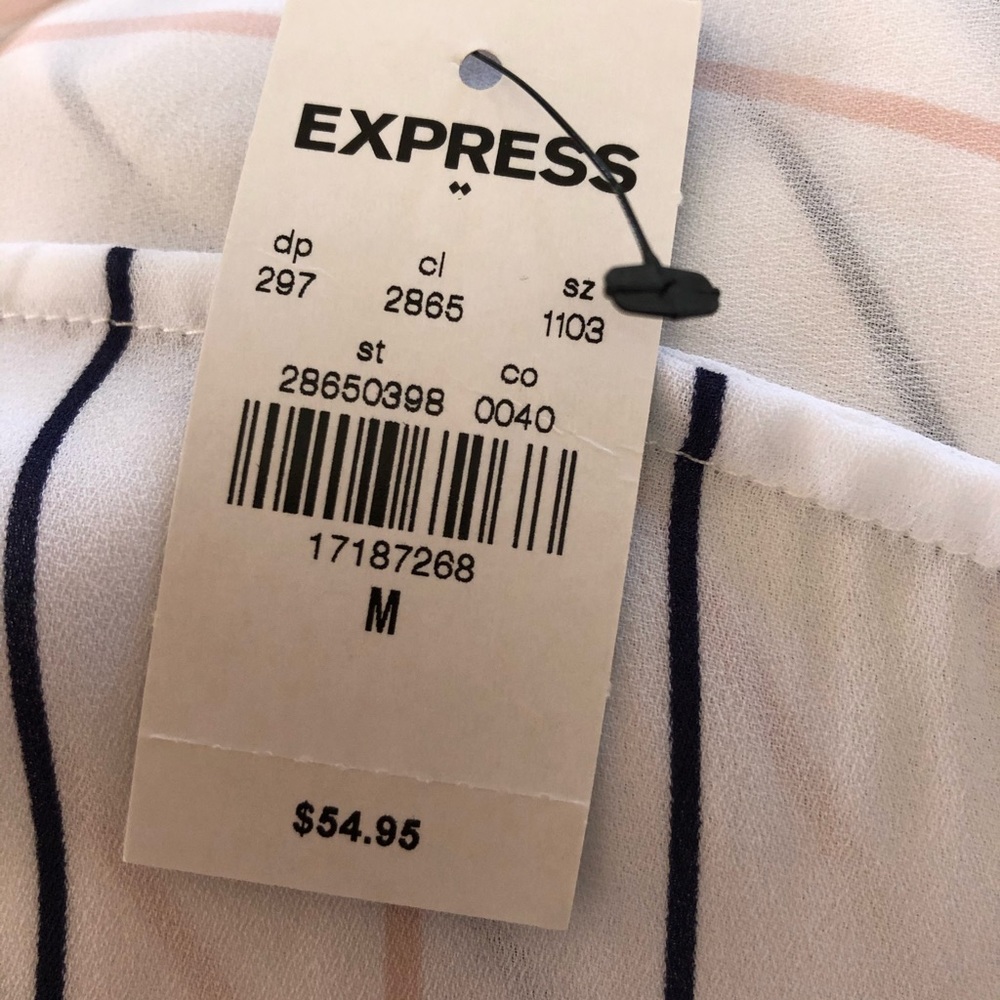 Express Blouse - Picture 7 of 11